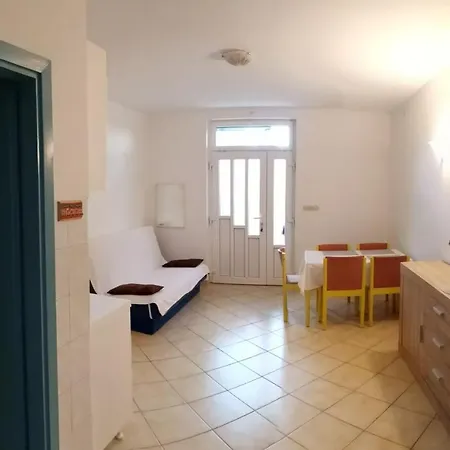 Sretna Apartamento Gradac (Split-Dalmatia)