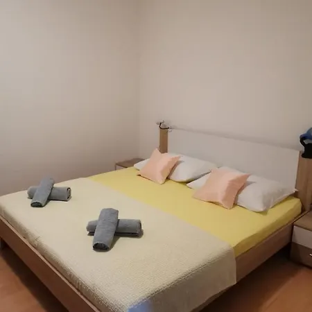 Sretna Apartamento *